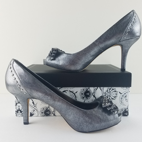Vince Camuto size 10 Kanary Graphite Silver Heels - Picture 4 of 8